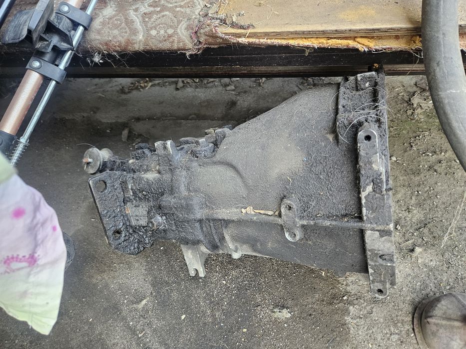 Мкпп zf 2.5 BMW e34 механика коробка.