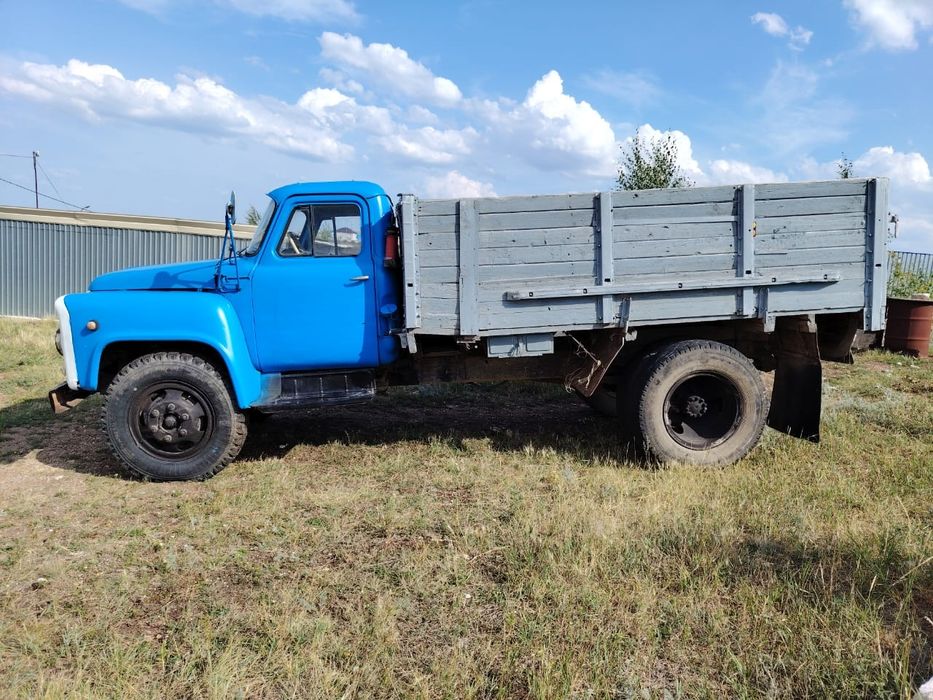 Продам автомашину ГАЗ  52