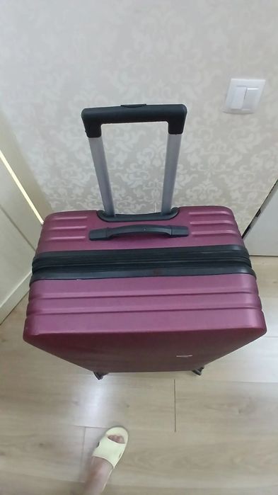 Чемодан большой продам