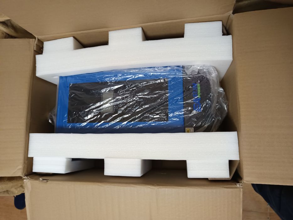 Invertor Easun 6,2 kw hibrid