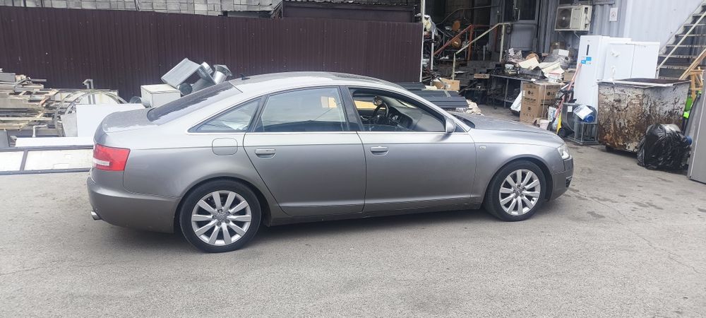Audi A6 quattro 3.2