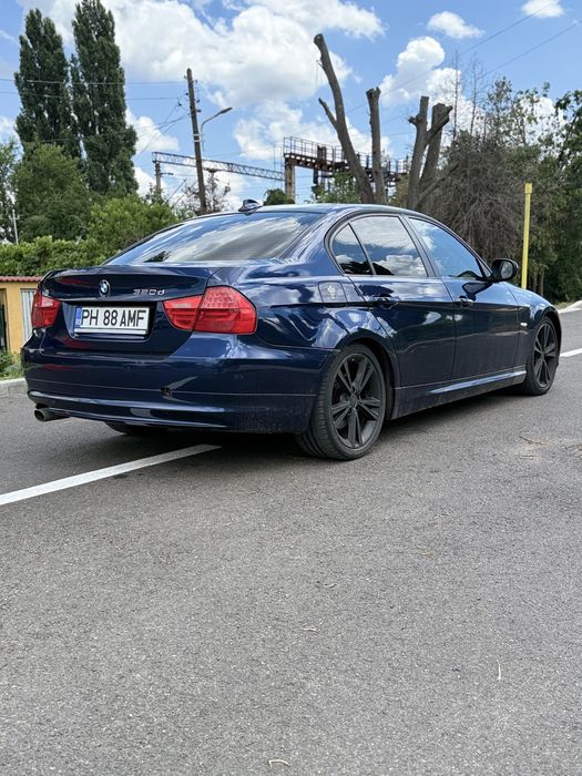 BMW 3 Series 2011 — imagine 3