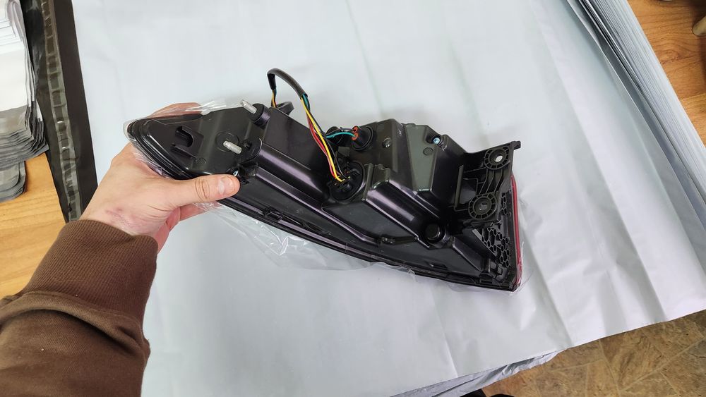 Фара Geely задняя левая