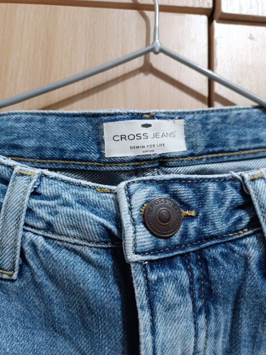 Женские джинсы 38 р  MANGO, H&M, CROSS JEANS
