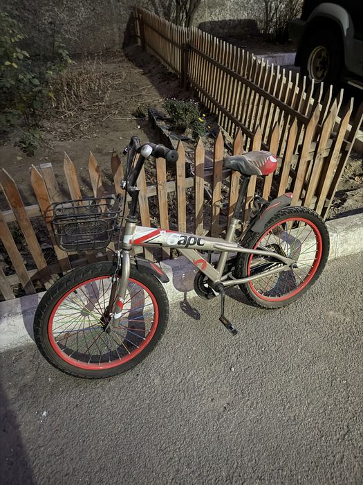 Велосипед детский красный