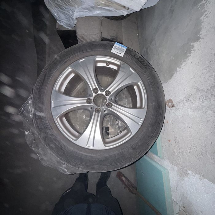 Джанти и гуми 18цола 235/60/18 за mercedes GLC / GLK 2017 г