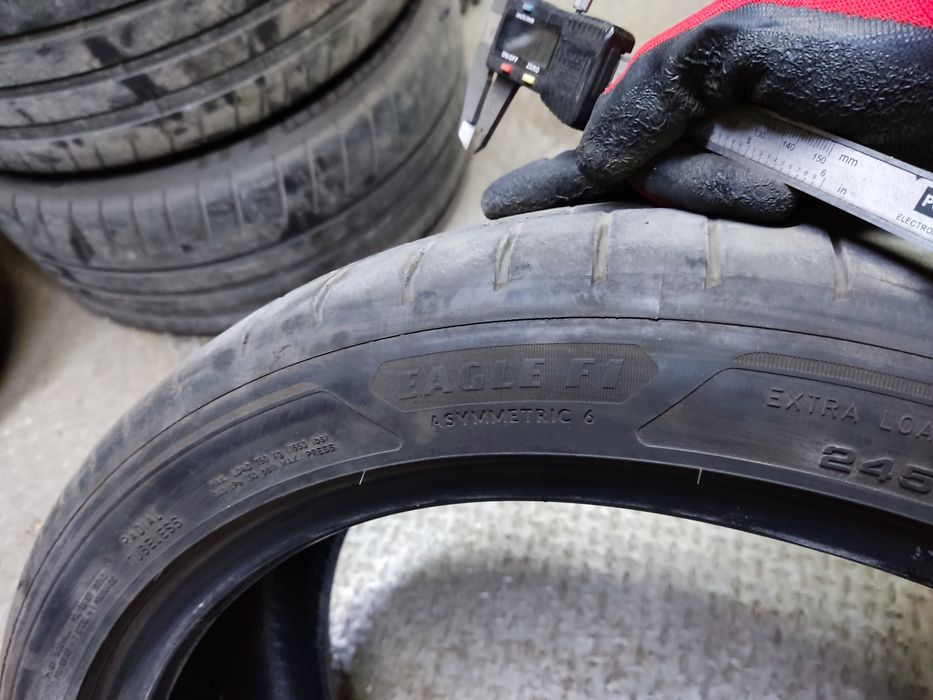 245 40 19 Goodyear Eagle F1