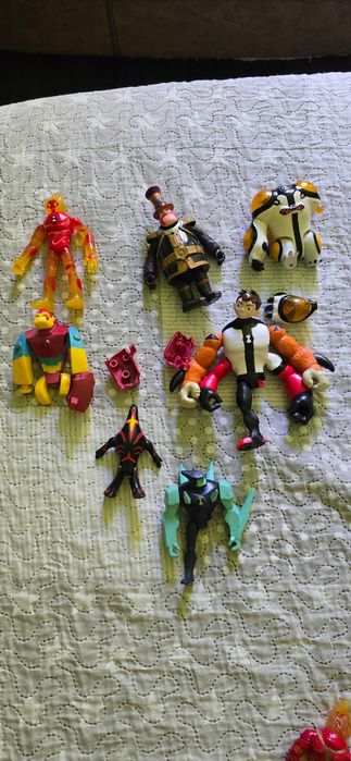 Играчки фигурки Бен 10  извънземни