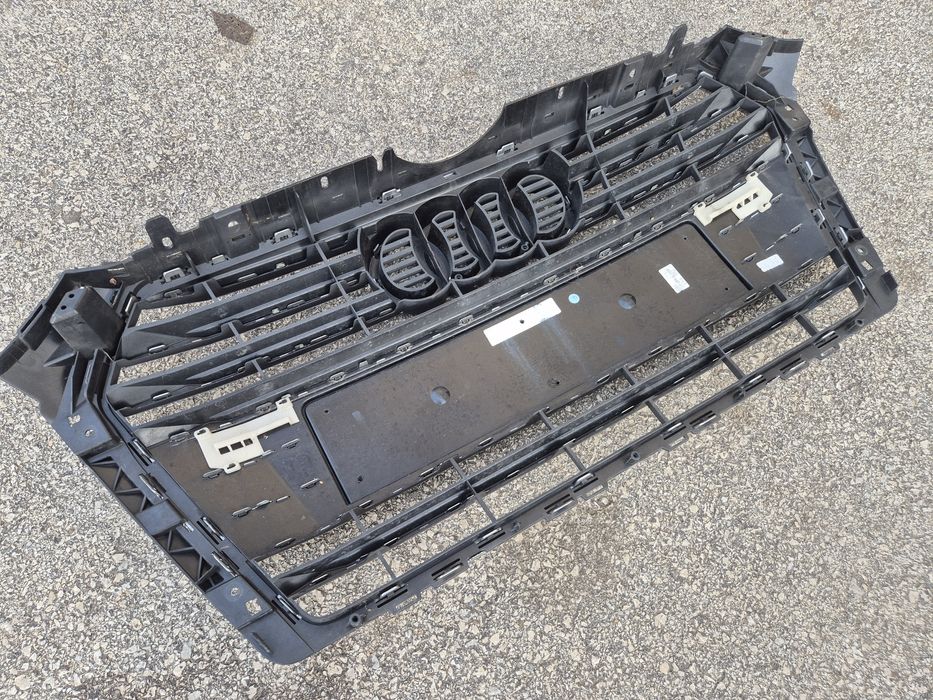 Решетка Ауди А4 Б9 маска Audi A4 B9 S line