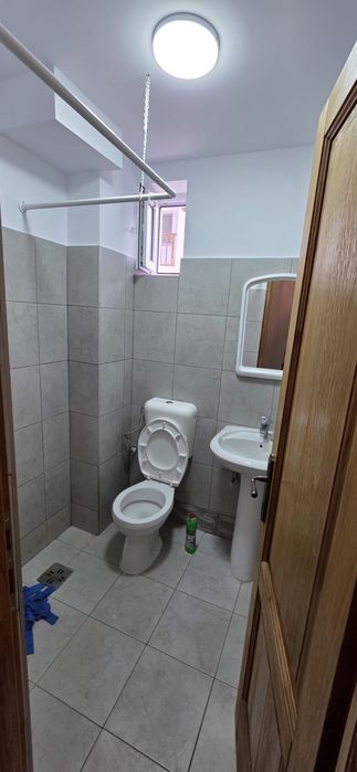 garsoniera de vanzare cu baie