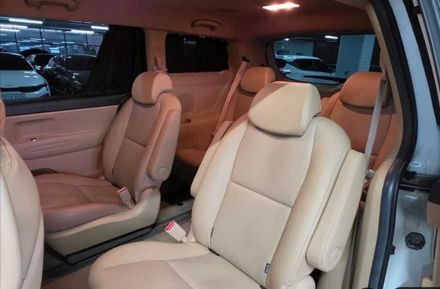 Kia Carnival 2.2crdi 9-locuri Luxury
