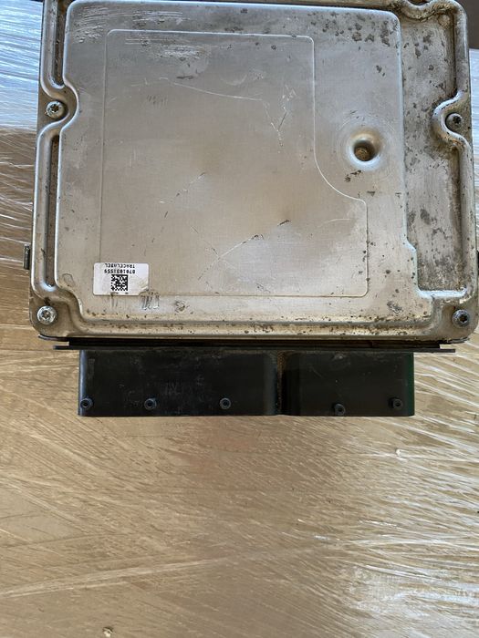 Компютър VW Pasat 2.0 fsi 0261S02253