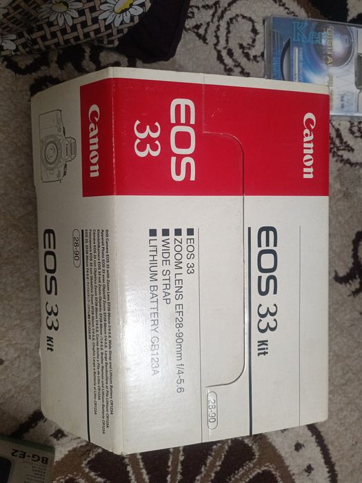 Продам пленочную зеркальную фото камеру Canon EOS 33 (Made in Japan)