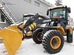 Продаем фронтальный погрузчик XCMG LW300FN  1,8 РЫЧ