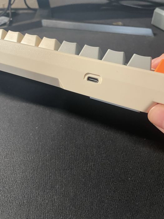 60% esports механична клавиатура