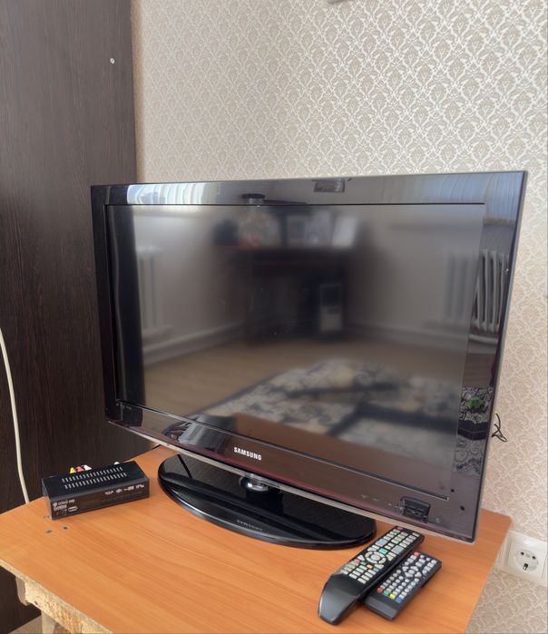 Продам срочно телевизор