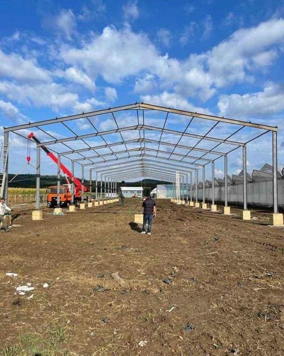 Vând hala metalică 8x20x4