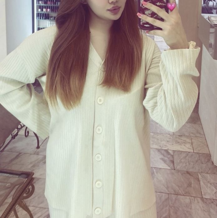 Разгрузка гардероба.