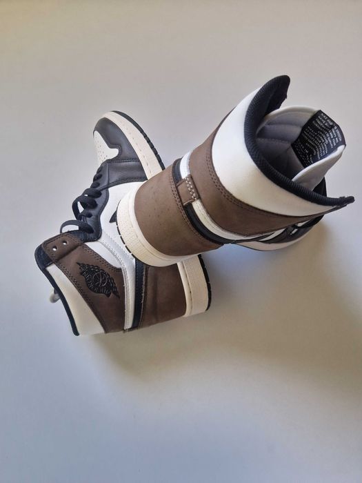 Jordan 1 Retro High Dark Mocha оригинални кецове
