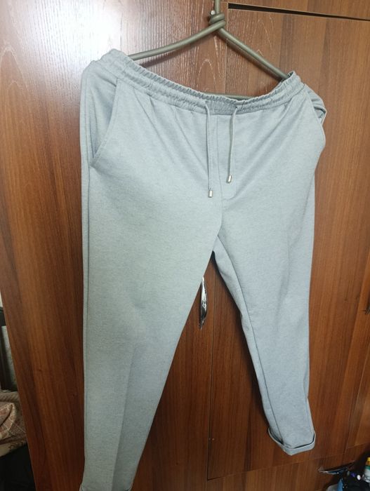 Мужские штаны в хорошем состоянии