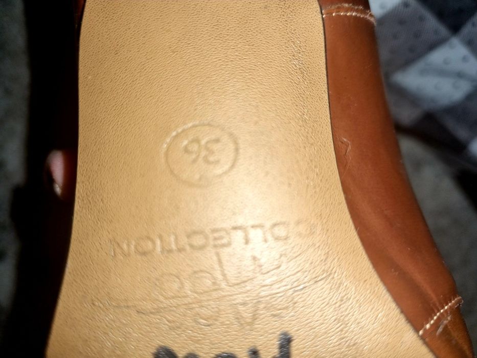 Pantofi din piele