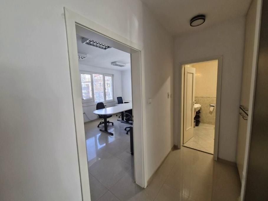 Офис, под наем, ж.к Иван Вазов