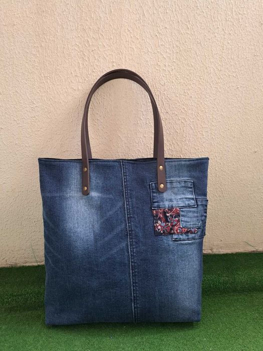 Дамска дънкова чанта ,ръчна изработка