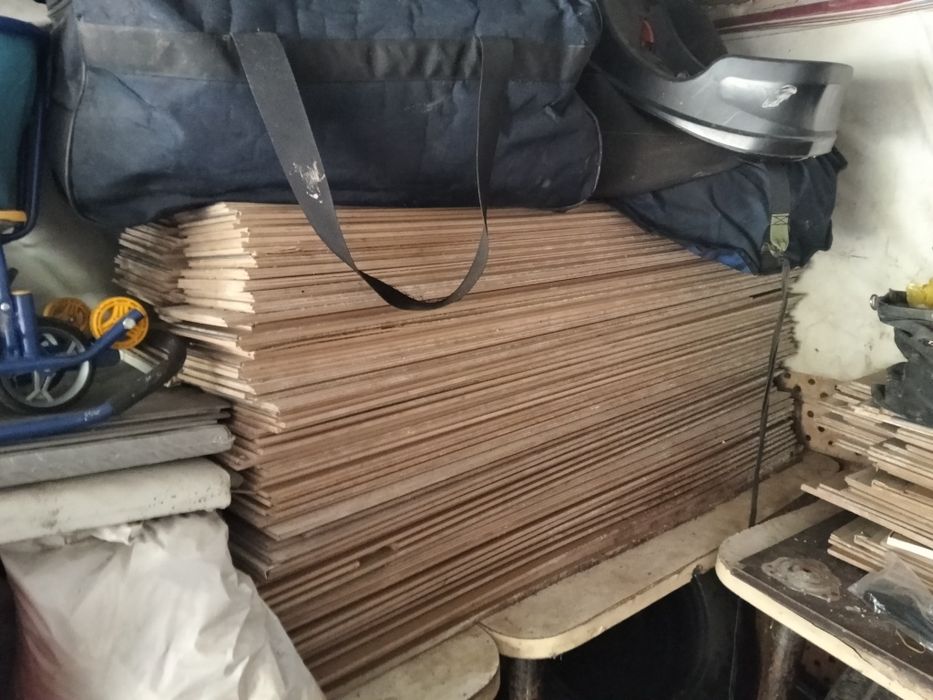 Ламинат примерно 50кв