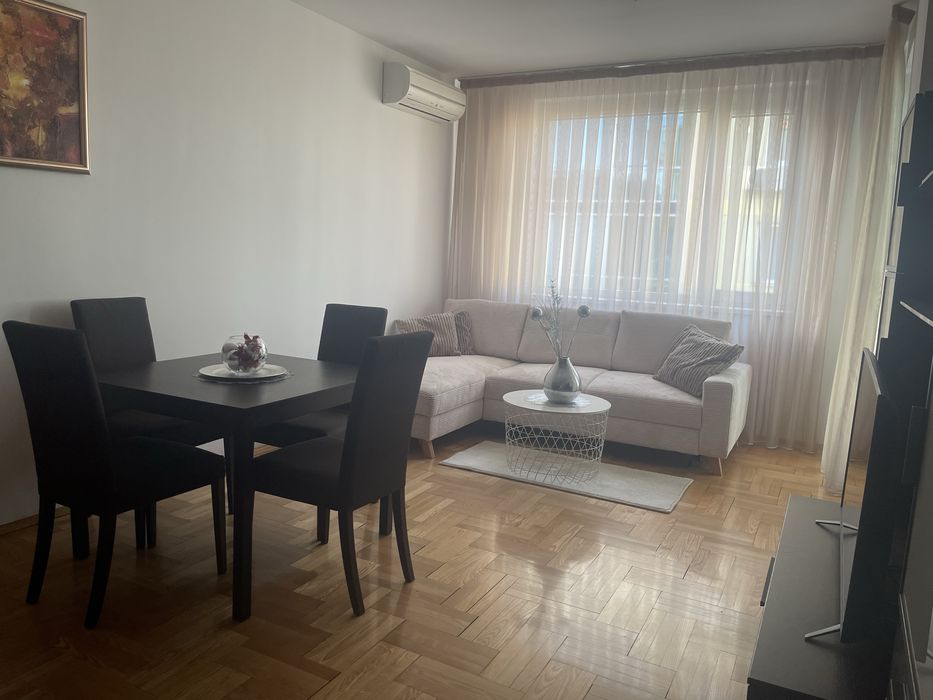 Дава се под наем Двустаен апартамент в София, Манастирски ливади - 61 кв.м за 767.55 € - Снимка #1