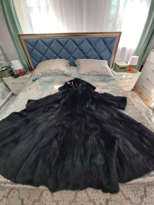 Продам шубу норковую