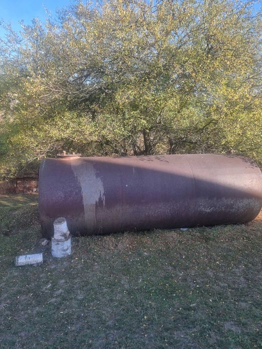 Продавам цистерна