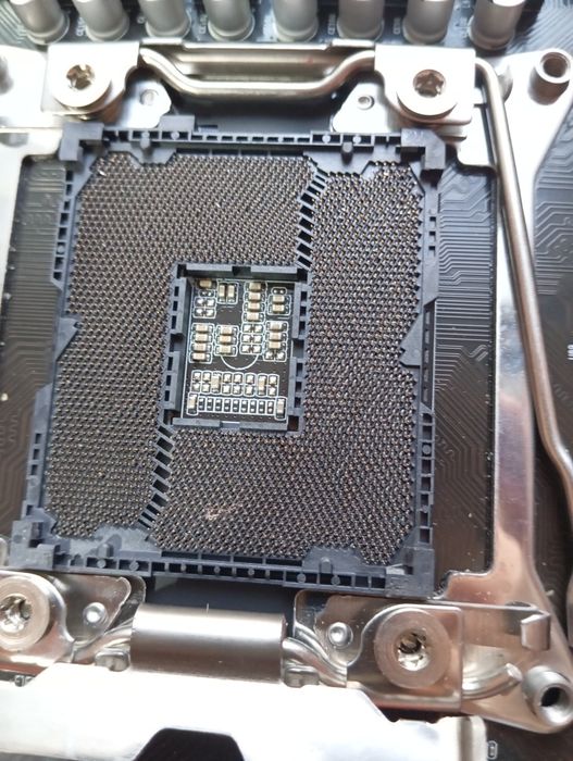 Продам материнскую плату