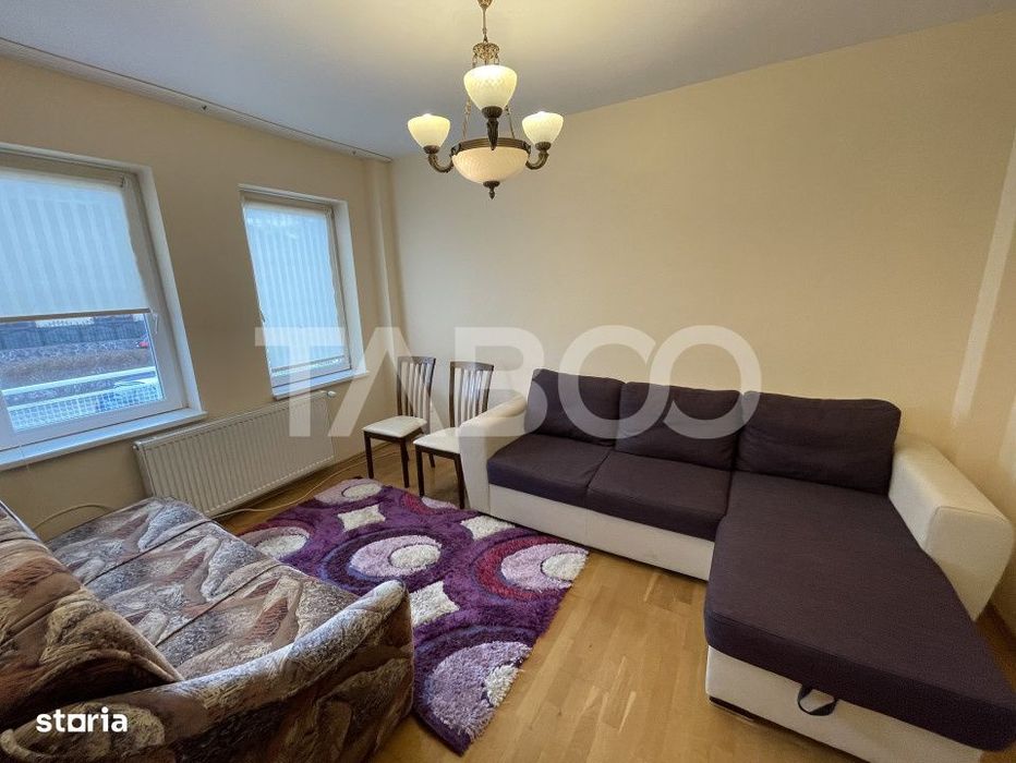 Apartament cu 4 camere si loc de parcare de inchiriat in zona Strand