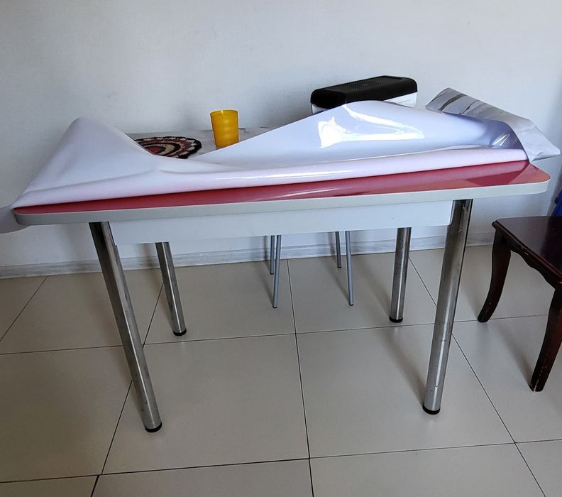 Стол сатылады. 3шт