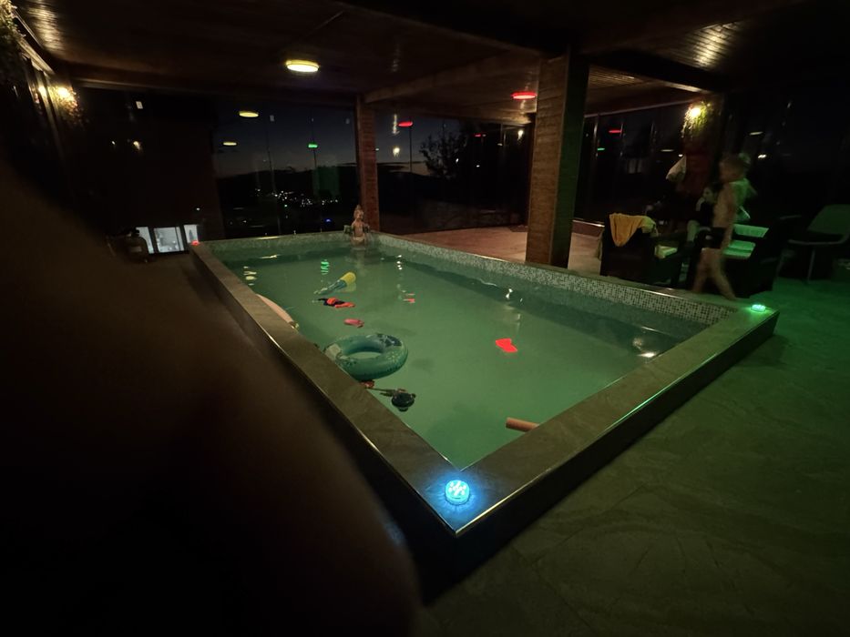 Inchiriez Cabana  In Parang