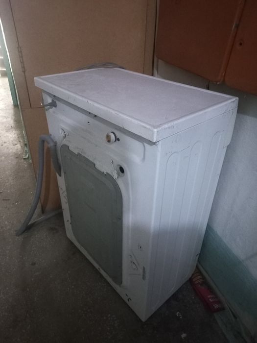 Продам стиральную машинку