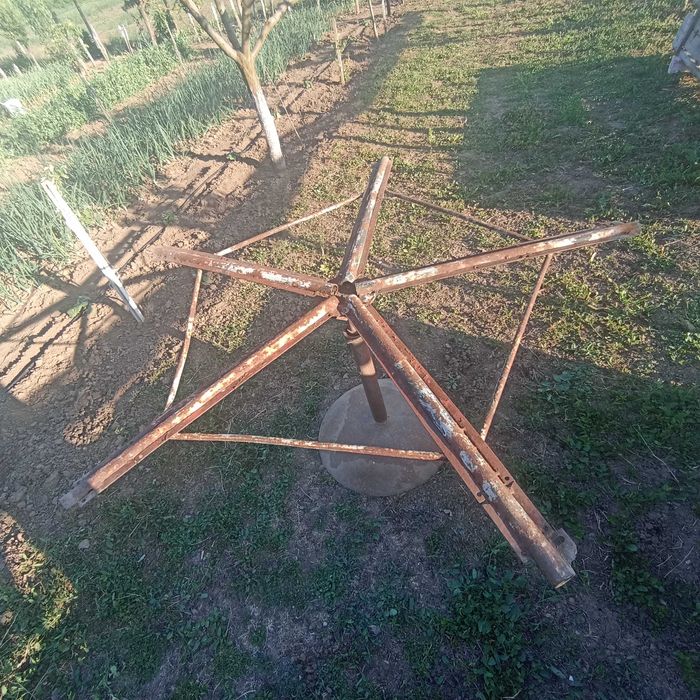 Основа за маса на беседка