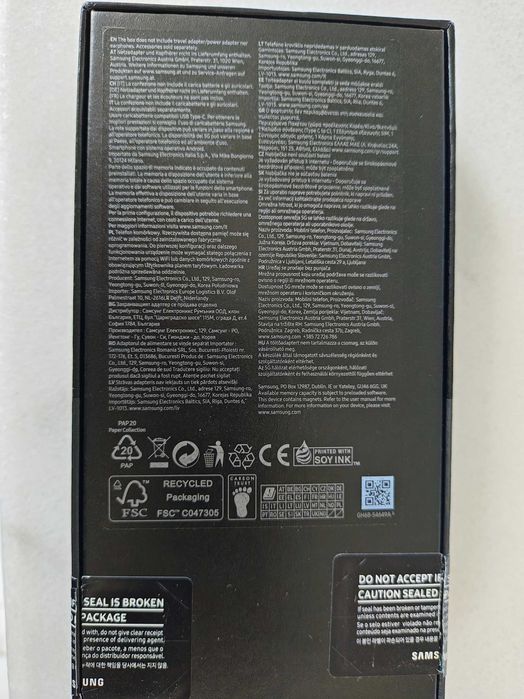 Продавам смартфон Samsung Galaxy Flip4