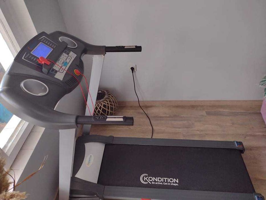 Бягаща пътека KonditionHM -3800