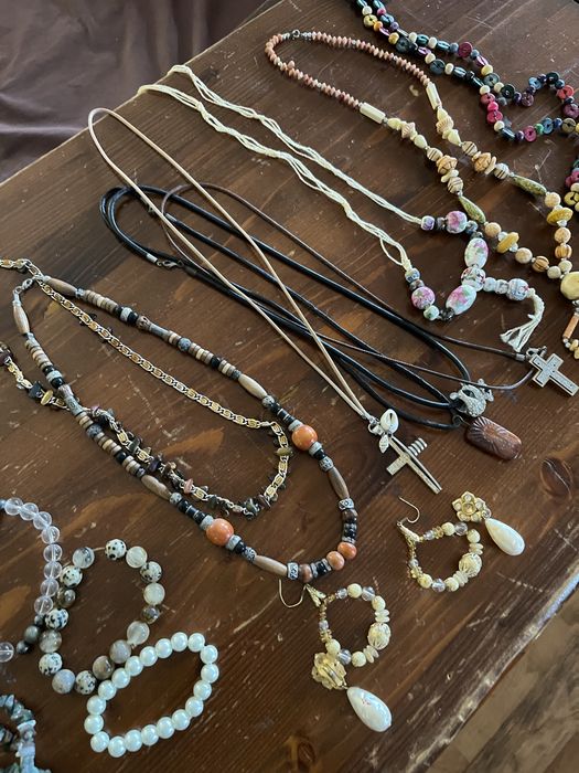 Продавам лечебно магнитни бижута 15лв.