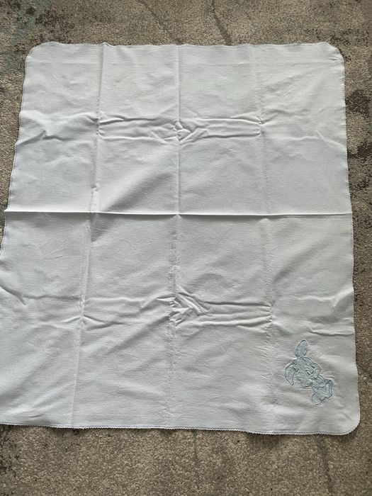 Бебешки одела и пелини