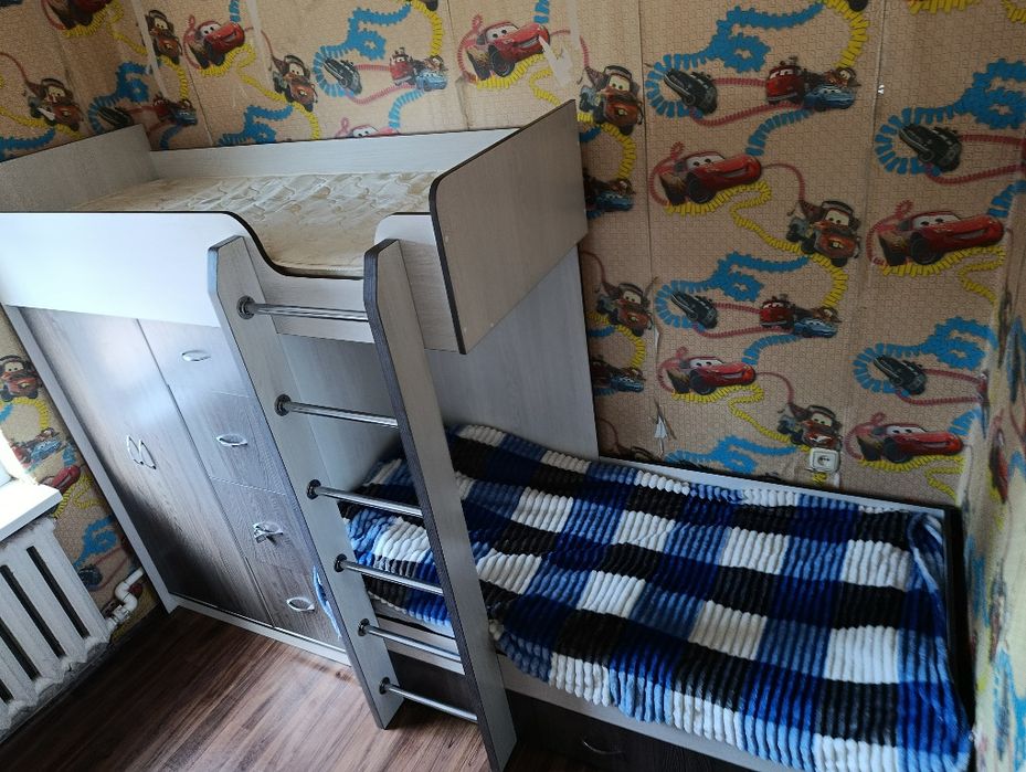 Двухъярусная детская кровать