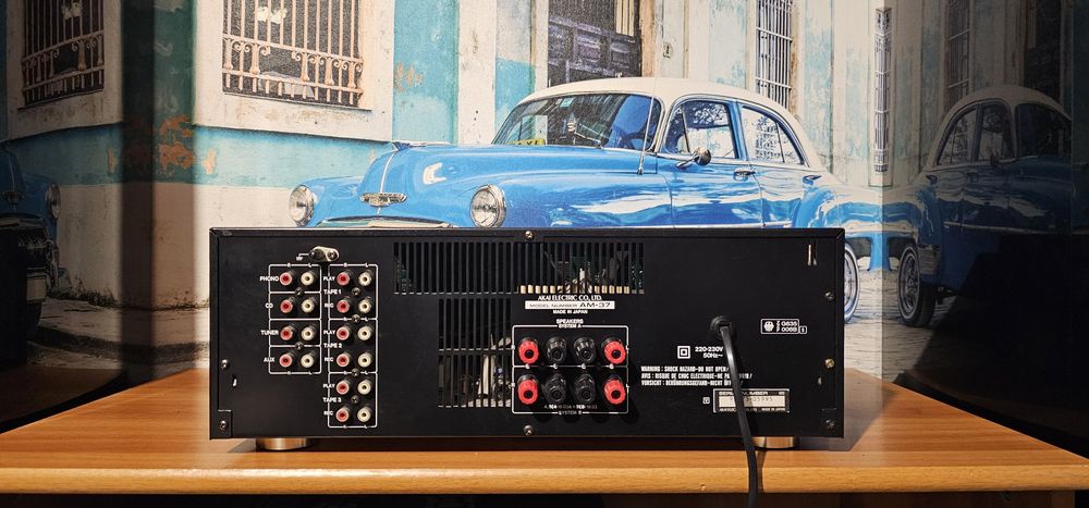 Akai AM 37 amplificator statie audio