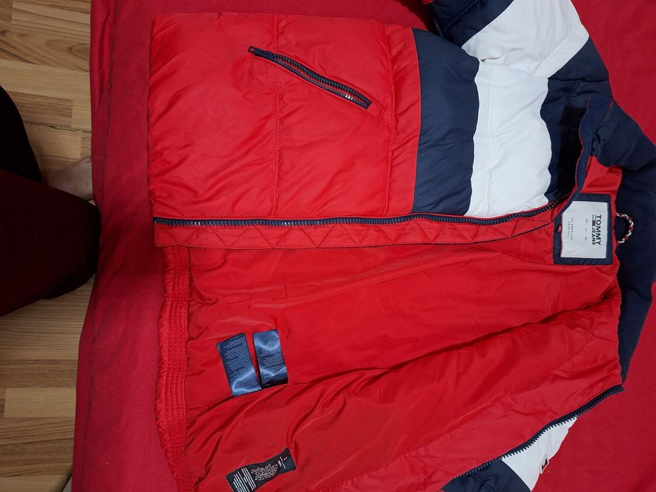 Tommy Jeans S barbati geaca iarna