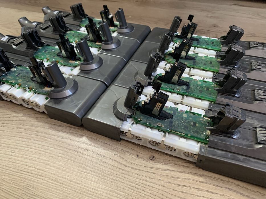 Vand / Reconditionez acumulatori Dyson V6, V7, V8, V10, V11, V15