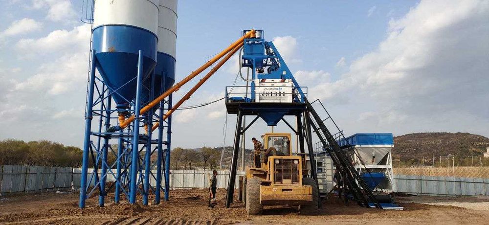 Бетонные заводы 35m3/h-180m3/h есть в наличии Сервис-10 год