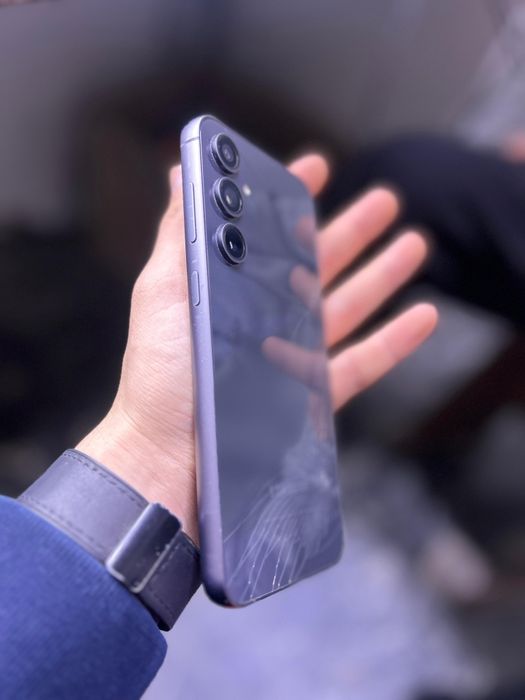 Продам Samsung s23fe