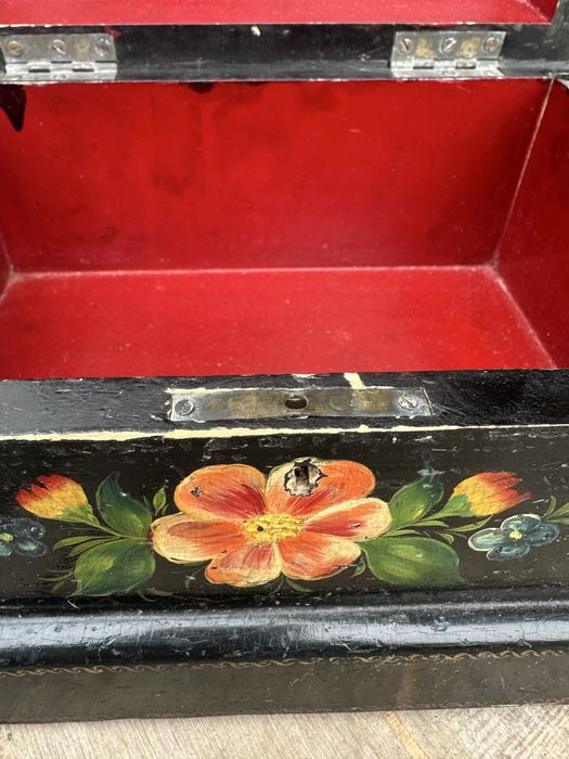 Шкатулка винтажная , дерево продам