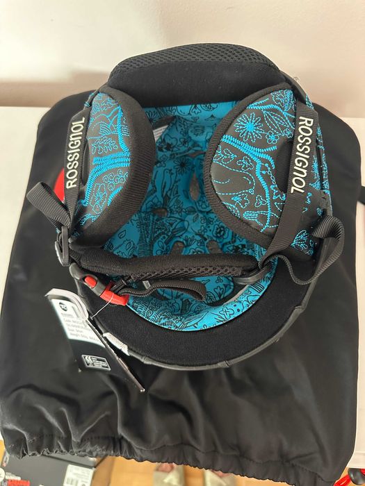 НОВА каска за ски / сноуборд Rossignol Toxic Fashion черна/тюркоазена