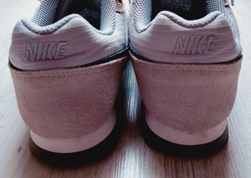 Маратононки дамски Nike MD Runner 2